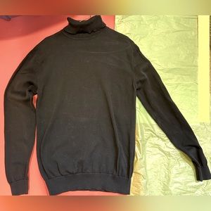 Brave Soul cotton turtleneck sweater. New without tags. Black. Size M nonsmoking